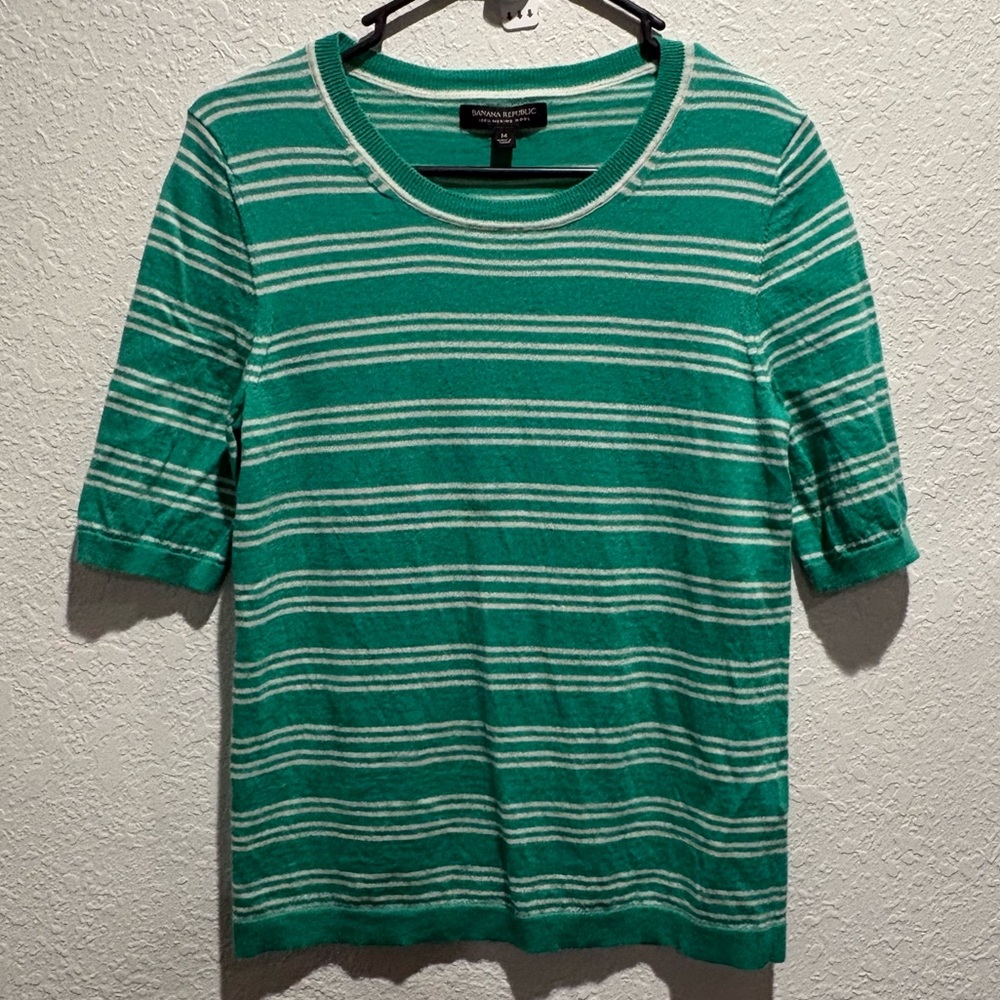 Banana Republic Size M Green Striped Women's Top